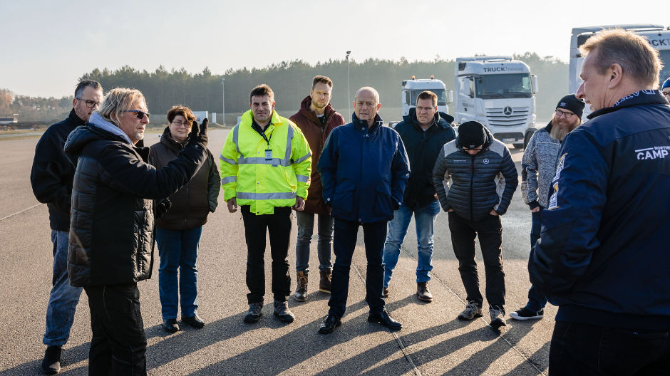 48 RoadStars de 13 países passaram um dia inesquecível na formação exclusiva ministrada no terreno do Centro de Condução Segura de Berlim-Brandemburgo.