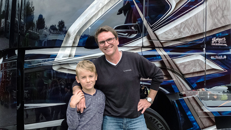 Guido's passion for trucks is clear to see from his own Actros – and his son has also caught that fever.