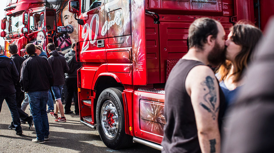 Actros Michaela działa na publiczność imprez dla kierowców ciężarówek niczym magnes.