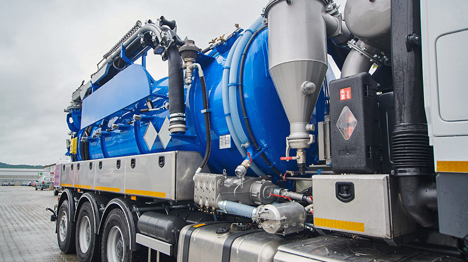 Key role for success: deployment in sewer cleaning demands top-quality equipment.