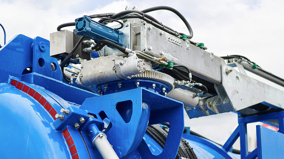 Key role for success: deployment in sewer cleaning demands top-quality equipment.