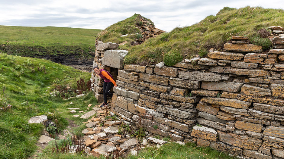 Cliffs and fowl, ancient sites and shipwrecks – impressions from the Orkney Islands.