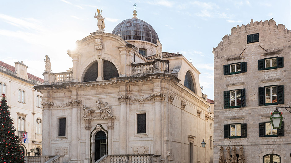 Forays into Croatia: the old historic centres of Dubrovnik and Split are worth a visit even in the grey of December.