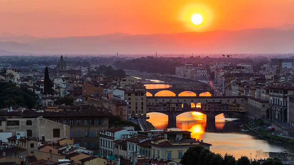 Z ptačí perspektivy nebo v detailním pohledu: Florencie se představuje jako fascinující město. 