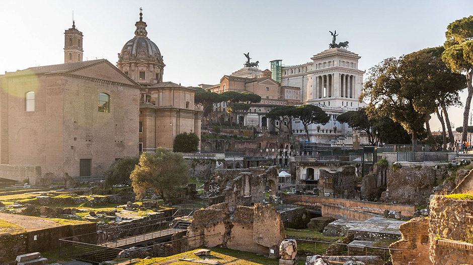 Suunnittelematon retki yhteen maailman kiehtovimmista kaupungeista: Roomassa Andrea ja Mike kävivät katsomassa antiikin aikaista Colosseumia ja monia muita nähtävyyksiä.
