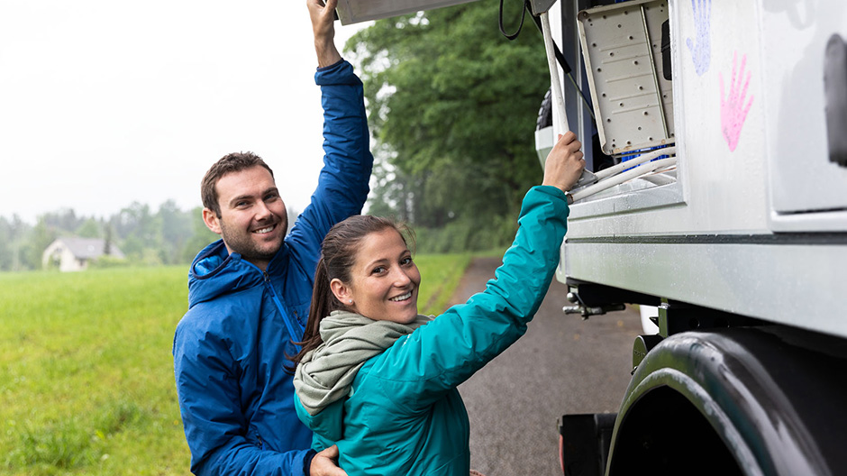 Tough box body: in their expedition vehicle's box body living area, Andrea and Mike have all the amenities – ranging from a sophisticated heating and air-conditioning system to technology that can be remote-controlled using a tablet.