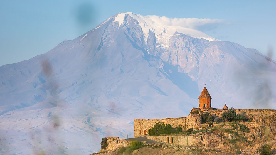 Broad horizons and historical buildings: in the Caucasus, the Kammermanns have been reminded of their native Switzerland whilst still discovering a whole new world.