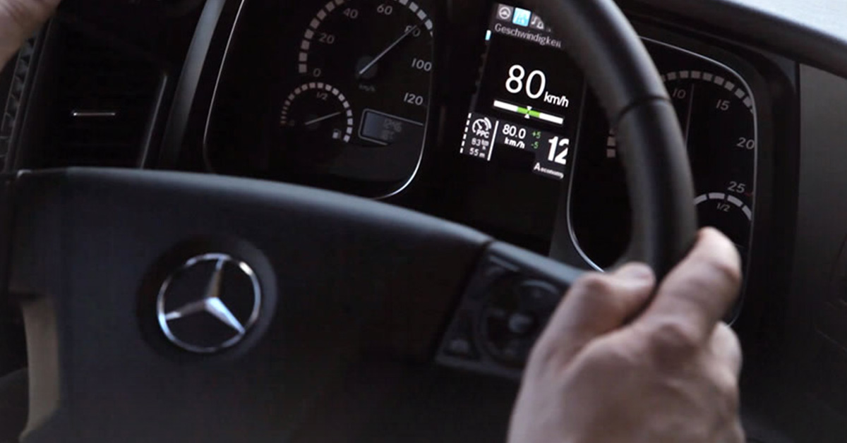 Mercedes-Benz Pro Training: Tip on driving assistance systems - RoadStars