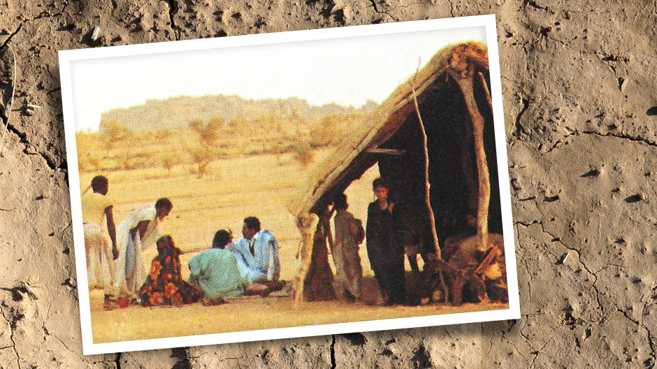 Thankful population: the eight 2632s provided the people in far-flung regions of Mauritania with grain.