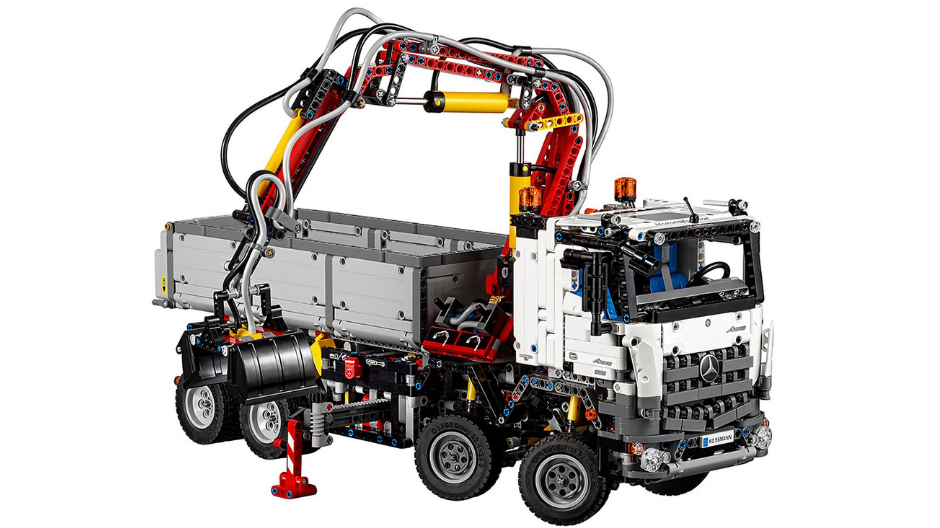 Mercedes-Benz Arocs 3245 de Lego Technic.