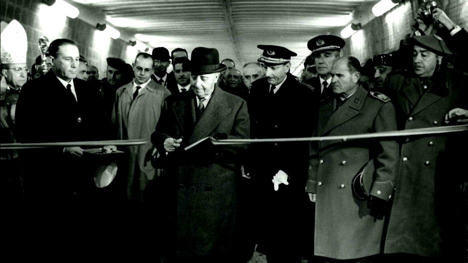 Francisco Franco inauguró el túnel de Guadarrama el día de su cumpleaños, 4 de diciembre de 1963.