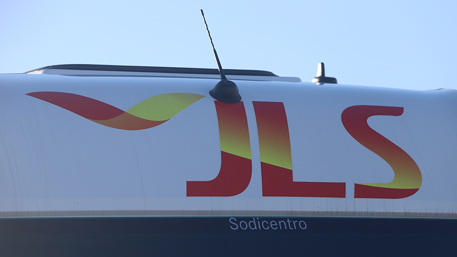 Fiável, seguro e sustentável.
Para a JLS-Transportes Internacionais, SA estas são as três palavras que definem os camiões Mercedes-Benz.